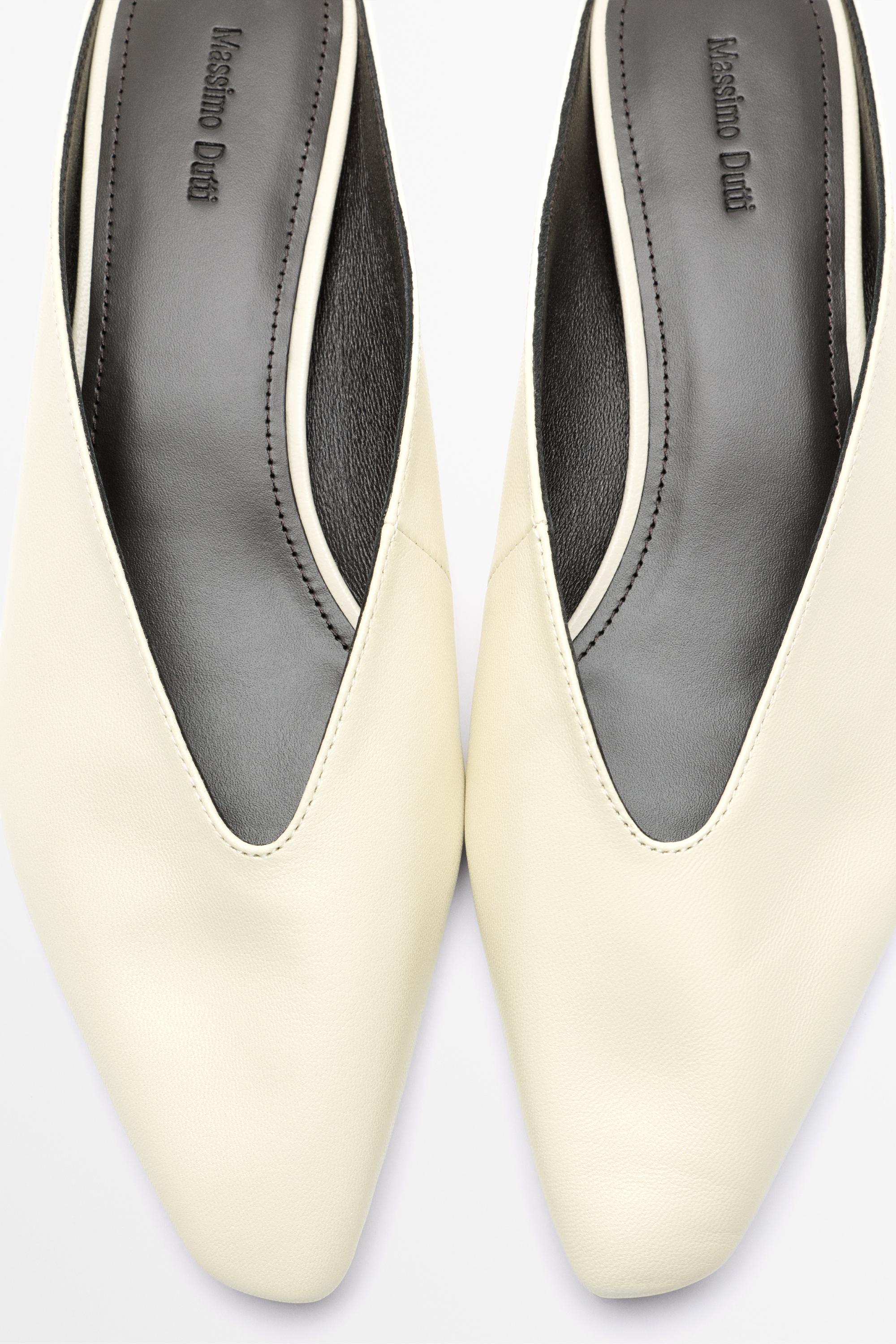 Mules en cuir souple